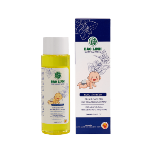 Nước tắm em bé Bảo Linh còn kháng khuẩn, kháng nấm giúp bảo vệ làn da của bé tránh các bệnh lý ngoài da