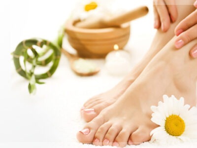 tại sao sử dụng kem trị nứt gót chân